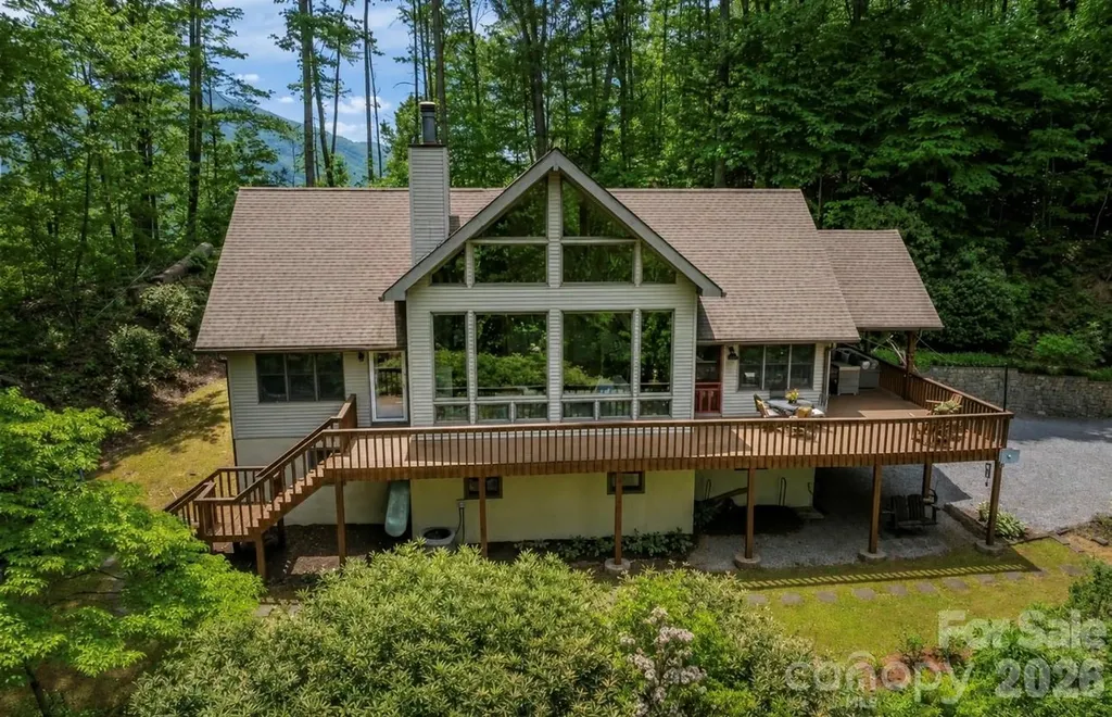 1551 Walnut Creek Road Waynesville NC 28786