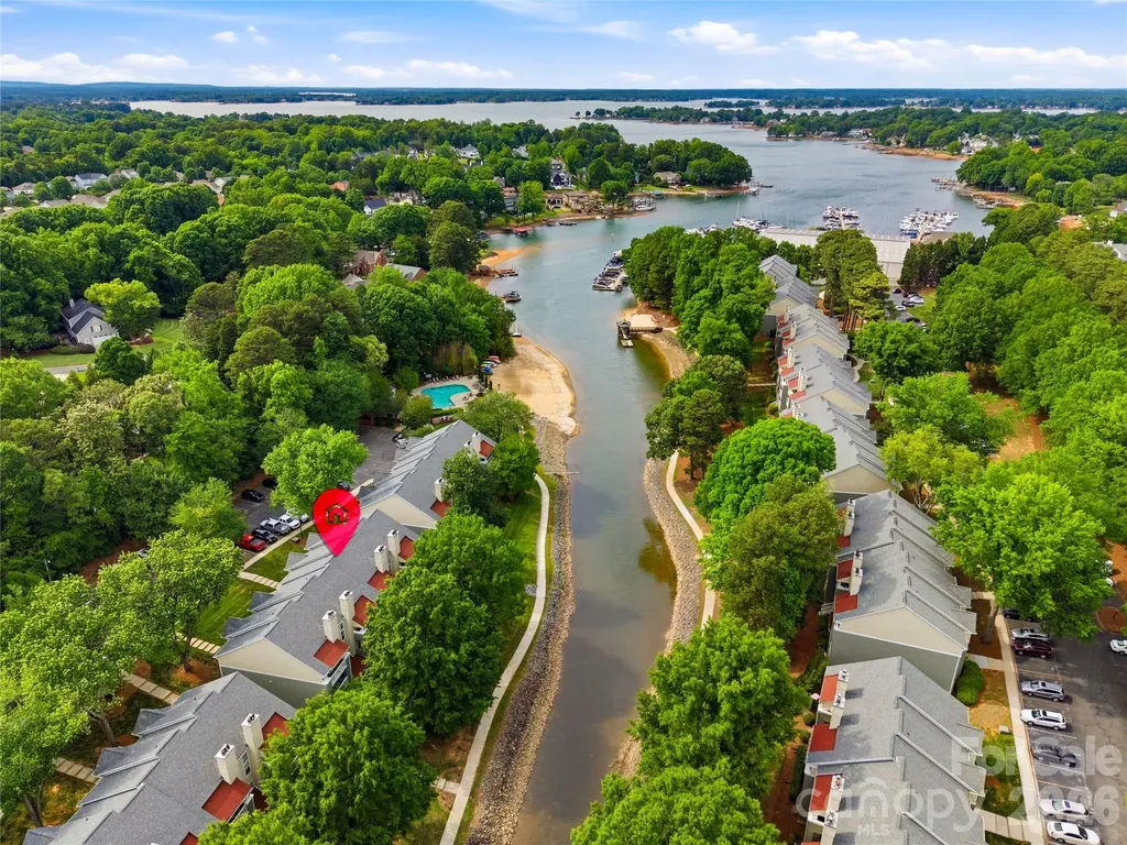 19823 Henderson Road Cornelius NC 28031
