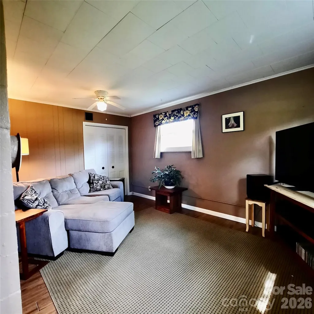 26 Calico Rock Lane Hendersonville NC 28792