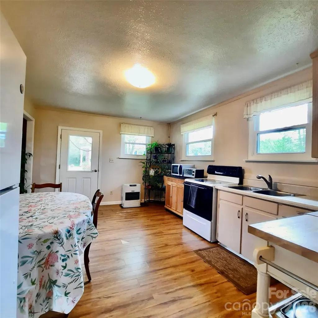 26 Calico Rock Lane Hendersonville NC 28792