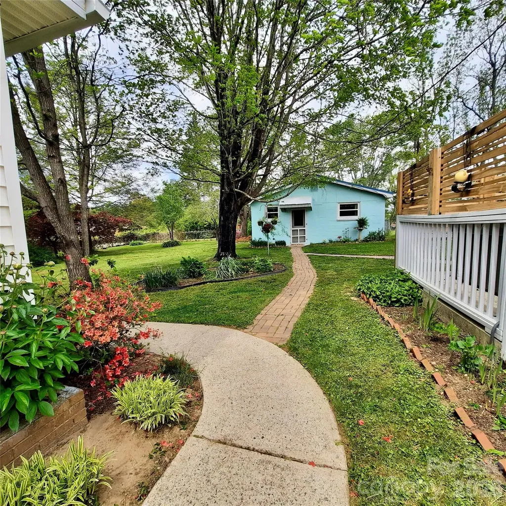 26 Calico Rock Lane Hendersonville NC 28792