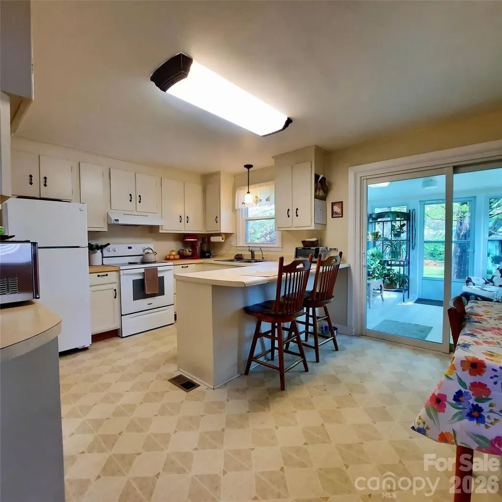 26 Calico Rock Lane Hendersonville NC 28792