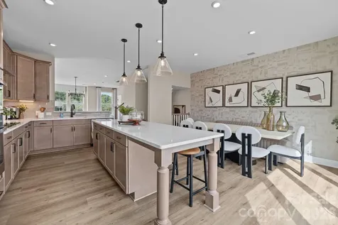 3102 Middle Street Charlotte NC 28278
