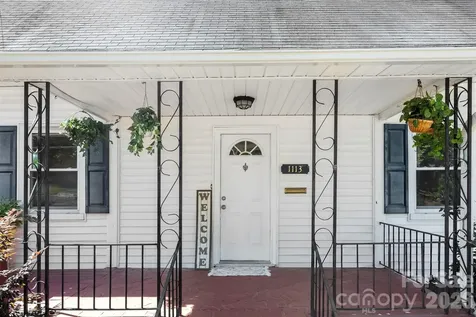 1113 W 4th Avenue Gastonia NC 28052