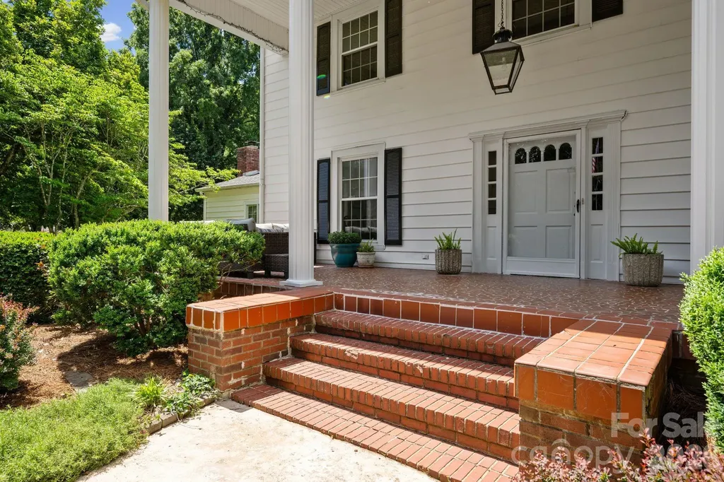 2403 E Innes Street Salisbury NC 28146