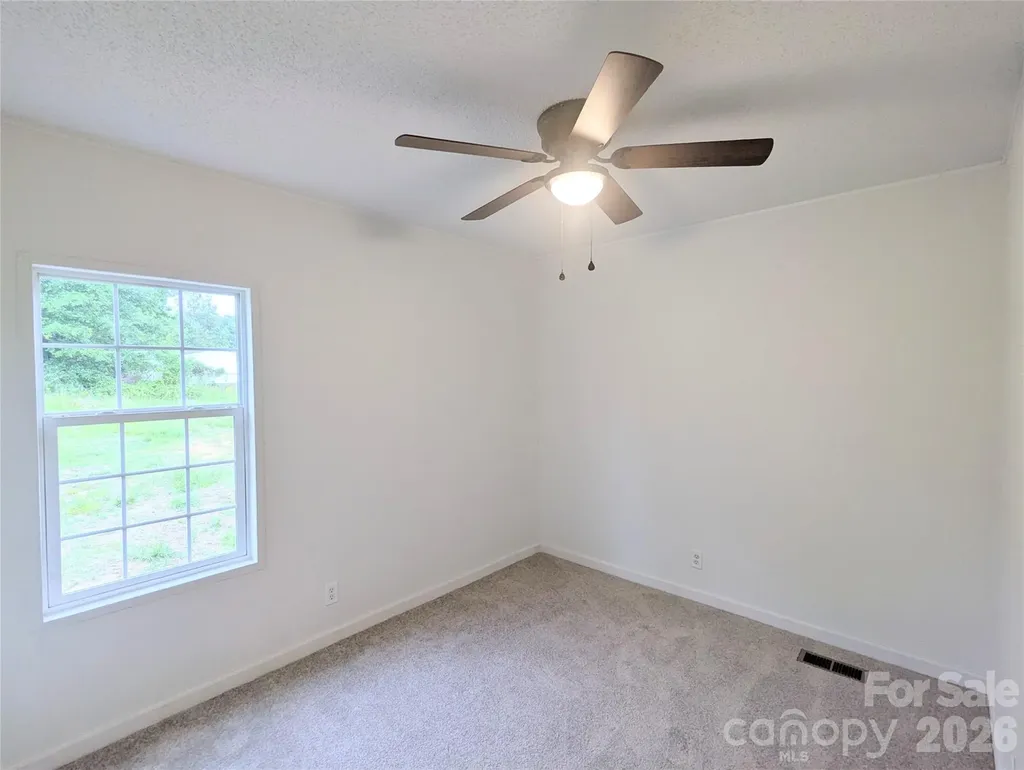2032 Rocky Creek Lane Dallas NC 28034