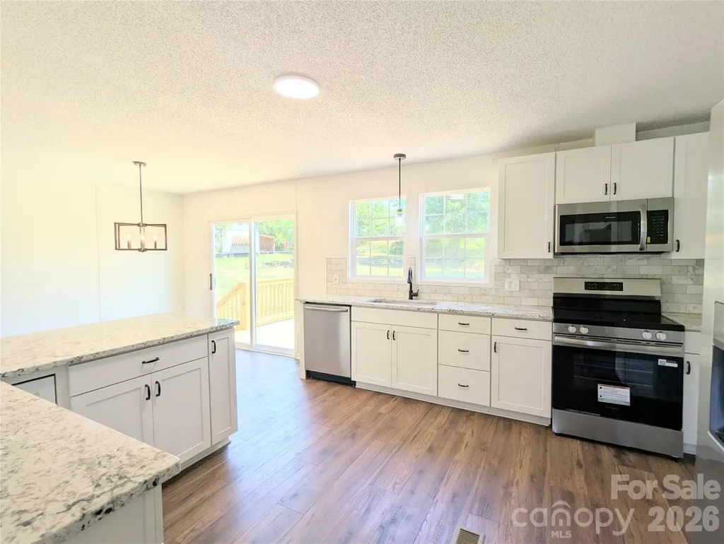 2032 Rocky Creek Lane Dallas NC 28034