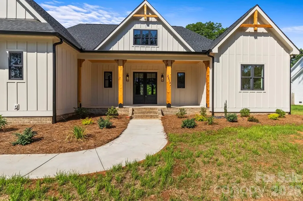 2373 Lee Lawing Road Lincolnton NC 28092