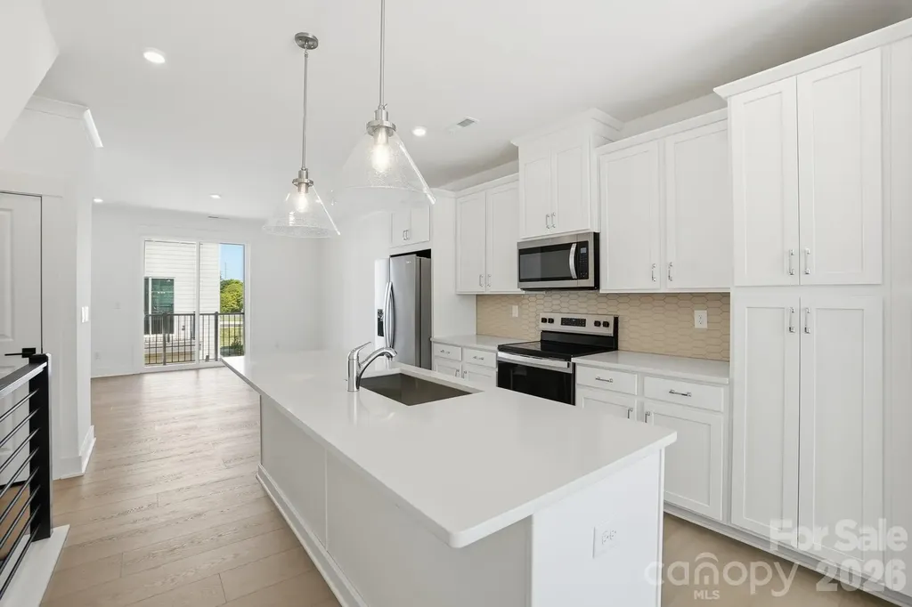 1135 Kokomo Lane Charlotte NC 28206