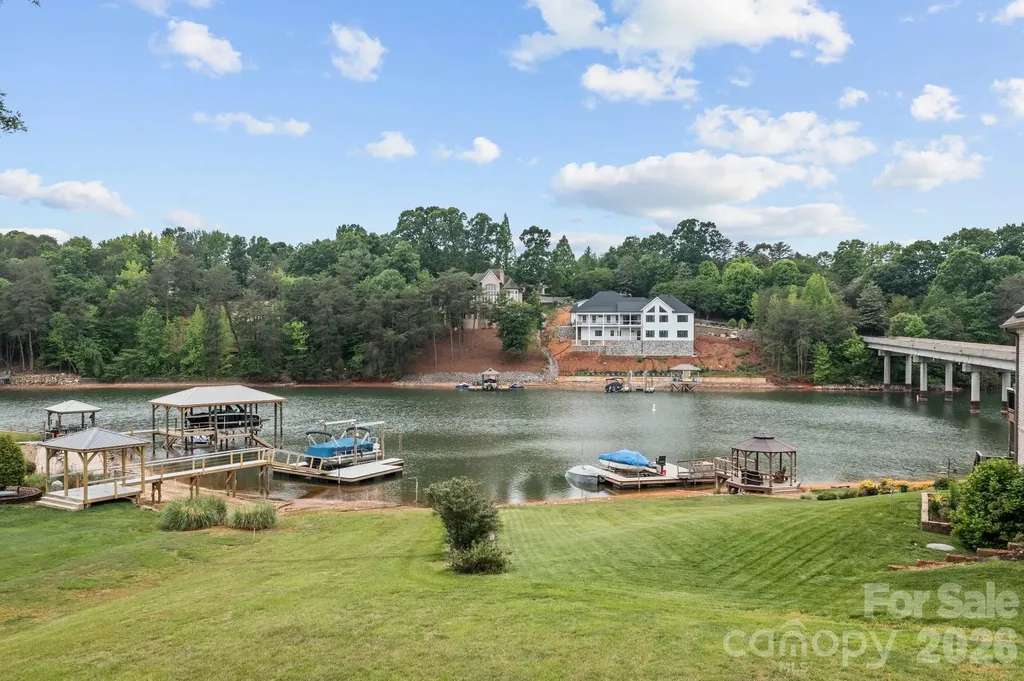 221 Windemere Isle Road Statesville NC 28677