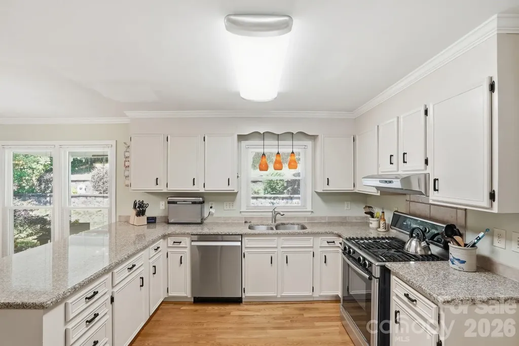 269 Charter Oak Court Mooresville NC 28115