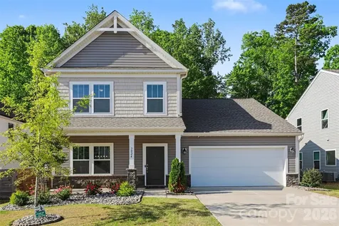 3024 Pinehills Way Mount Holly NC 28120