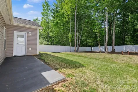 3024 Pinehills Way Mount Holly NC 28120