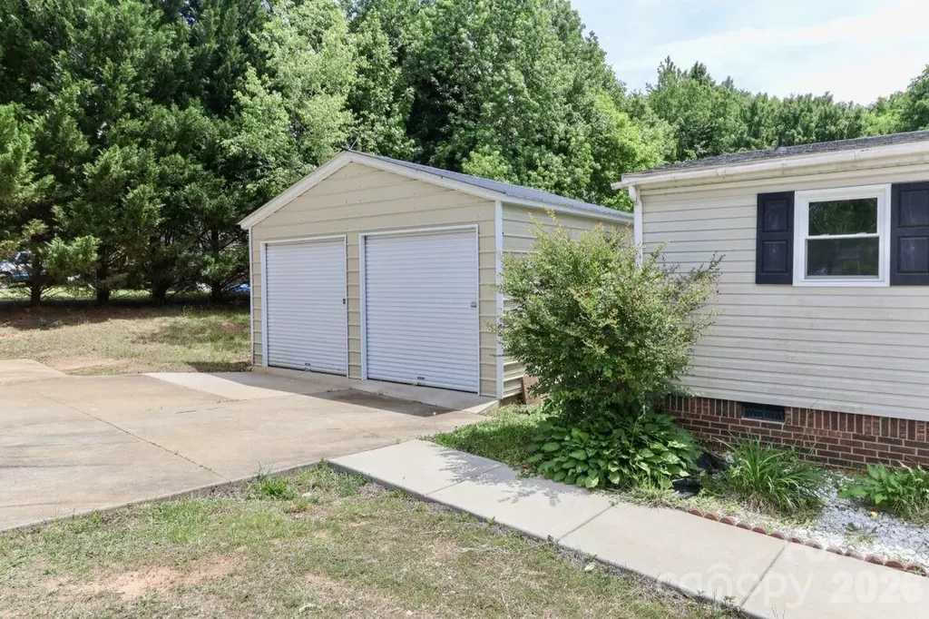 121 Fair Wind Lane Statesville NC 28677