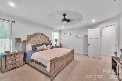 6087 Ives Avenue Spartanburg SC 29307