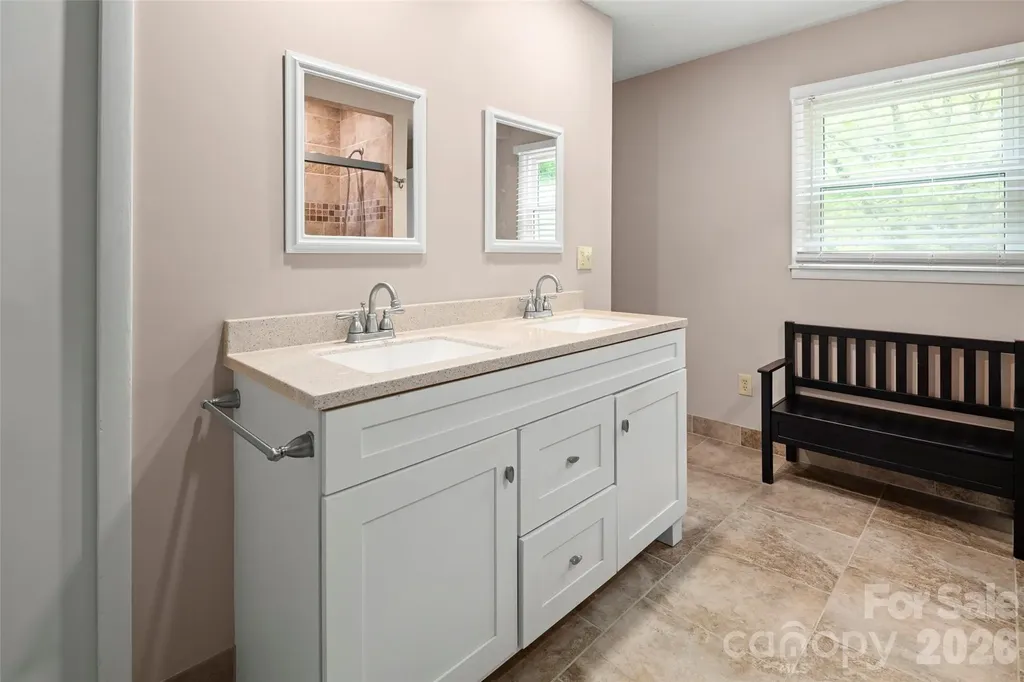 83 Honeysuckle Lane Burnsville NC 28714