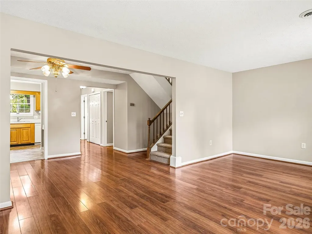 1409 Kensington Road Hendersonville NC 28791