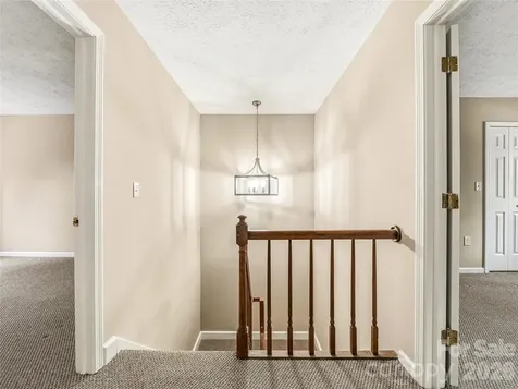 1409 Kensington Road Hendersonville NC 28791