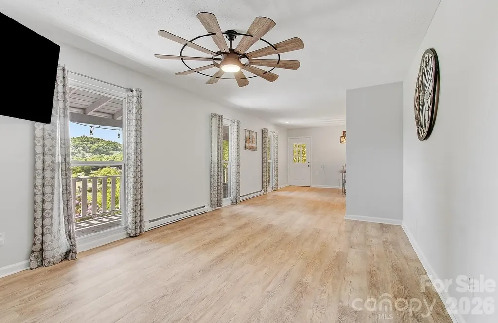 2131 Coleman Mountain Road Waynesville NC 28785