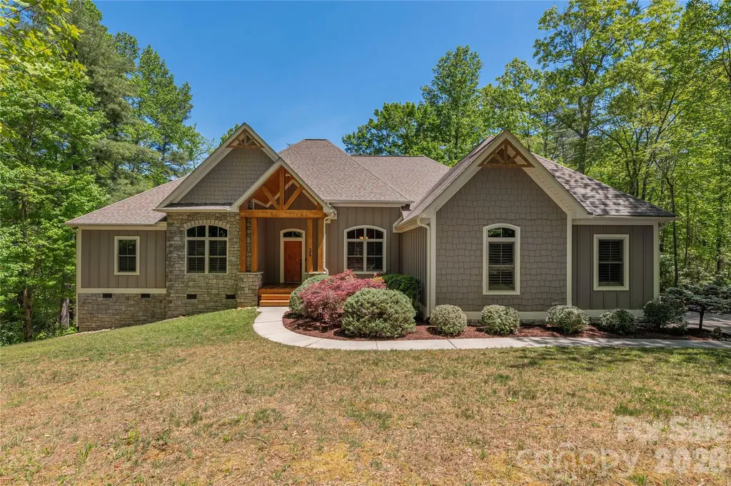 305 & 349 Freedom Trail Court Zirconia NC 28790