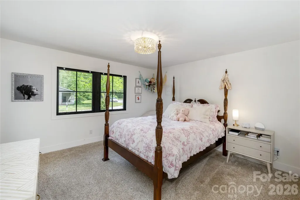 17 Grove Street Brevard NC 28712