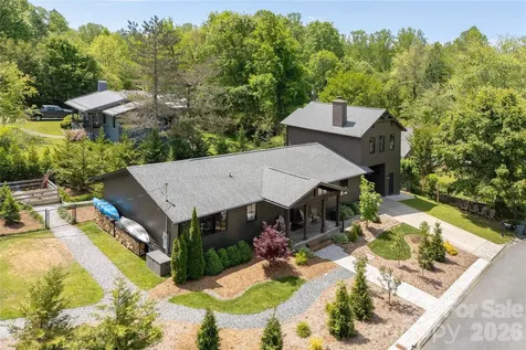 17 Grove Street Brevard NC 28712