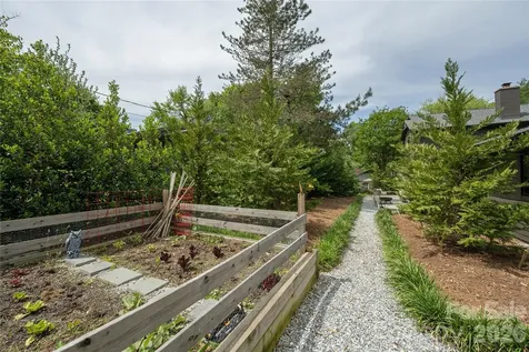 17 Grove Street Brevard NC 28712