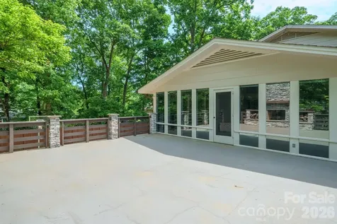 240 36th Avenue Circle NW Hickory NC 28601