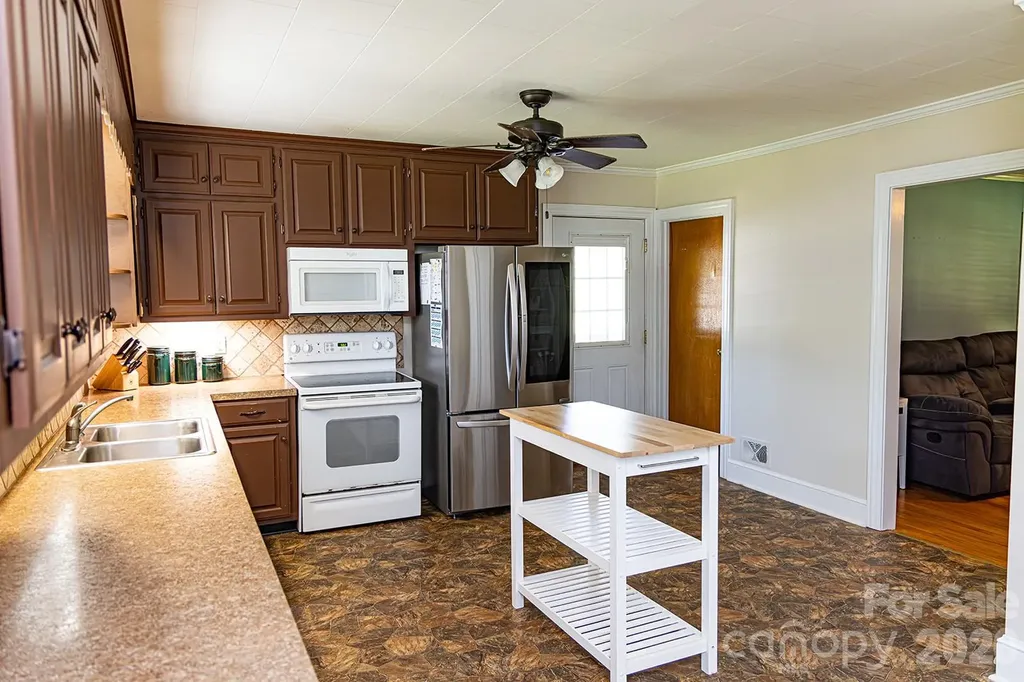 1399 Ruby Spencer Street Newton NC 28658