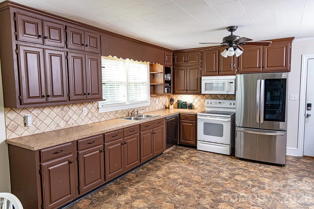 1399 Ruby Spencer Street Newton NC 28658