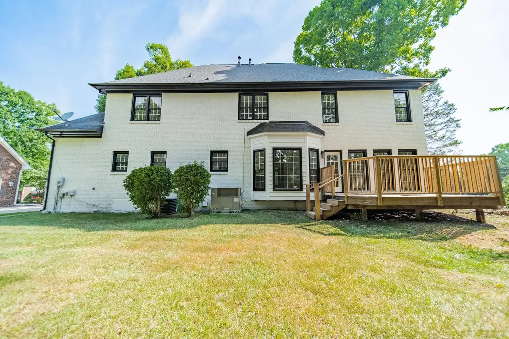 11550 Falling Leaves Drive Charlotte NC 28277
