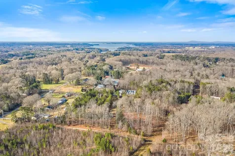 175 Stonehaven Drive Mooresville NC 28115
