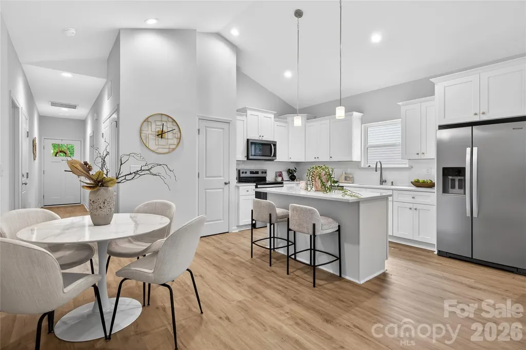 315 N Hoskins Road Charlotte NC 28216