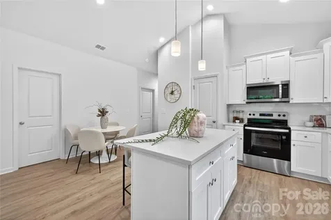 315 N Hoskins Road Charlotte NC 28216
