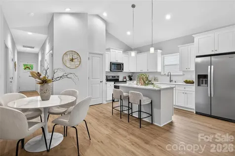 315 N Hoskins Road Charlotte NC 28216