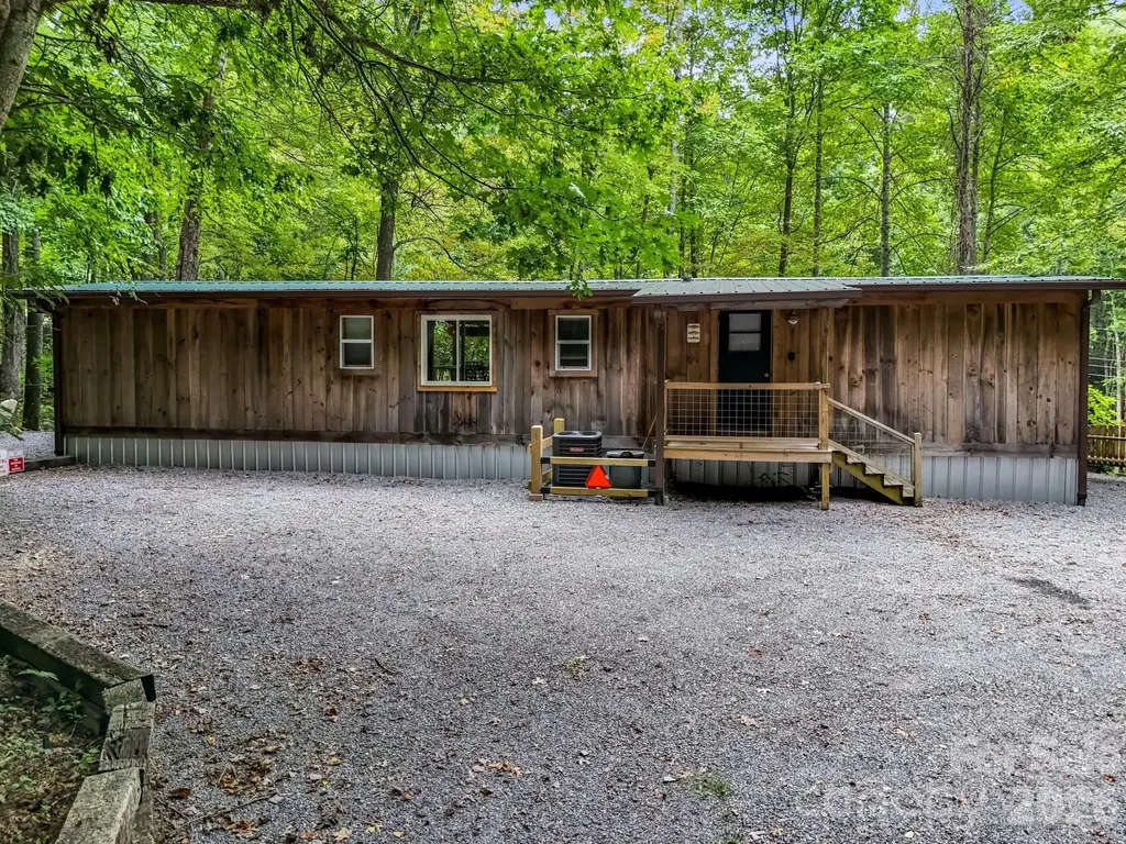 97 Whippoorwill Lane Fairview NC 28730
