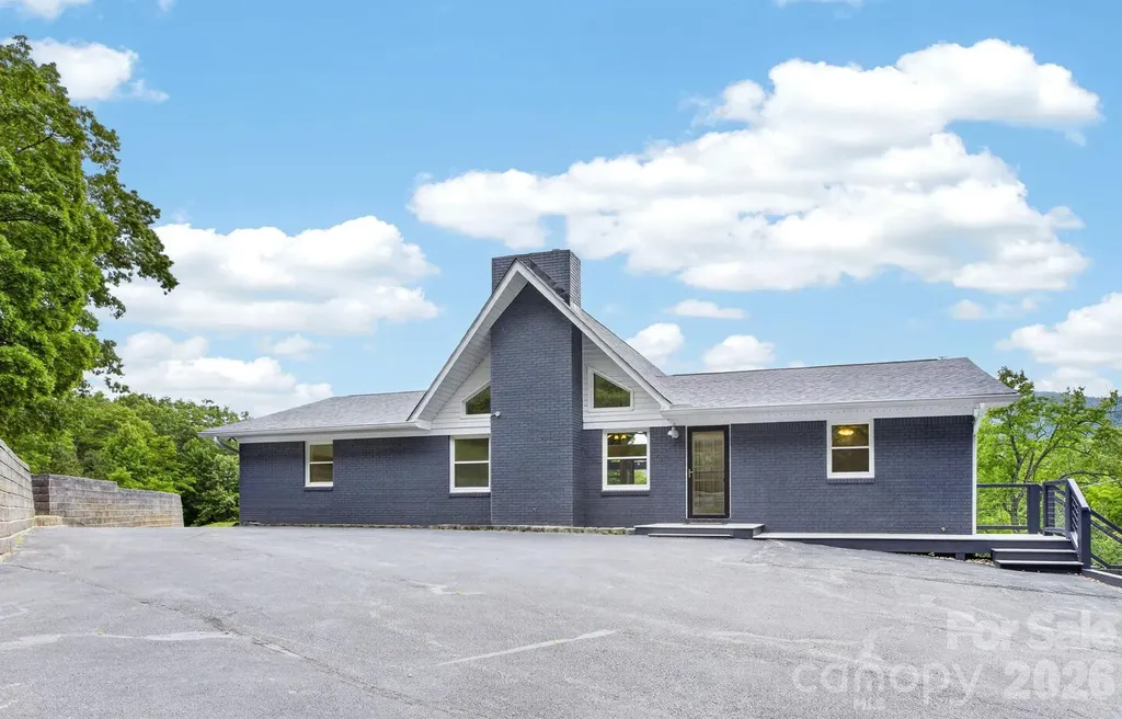 97 Whippoorwill Lane Fairview NC 28730