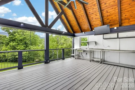 97 Whippoorwill Lane Fairview NC 28730