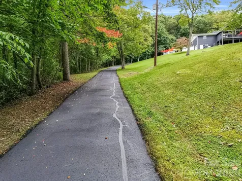 97 Whippoorwill Lane Fairview NC 28730