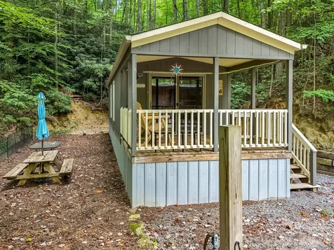 97 Whippoorwill Lane Fairview NC 28730