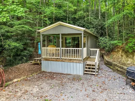 97 Whippoorwill Lane Fairview NC 28730