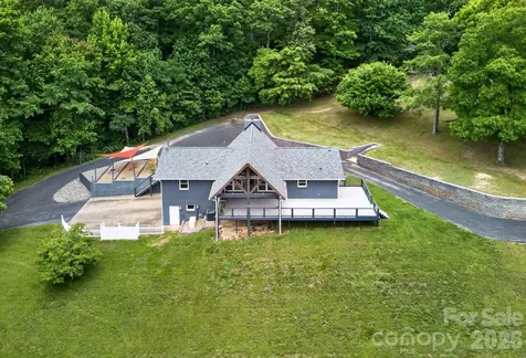 97 Whippoorwill Lane Fairview NC 28730