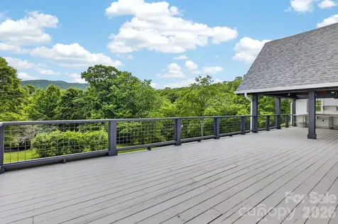 97 Whippoorwill Lane Fairview NC 28730