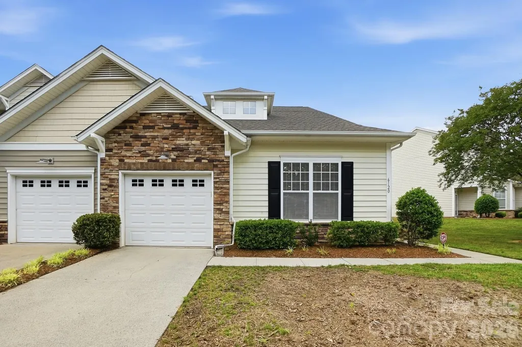 6120 Pale Moss Lane Charlotte NC 28269