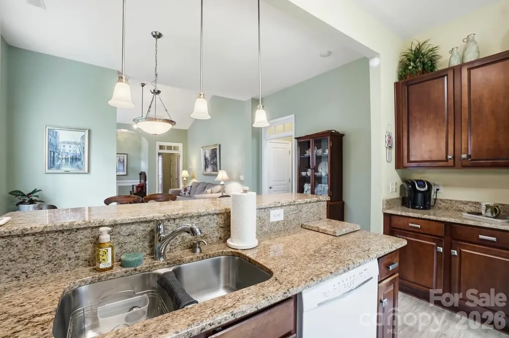 6120 Pale Moss Lane Charlotte NC 28269