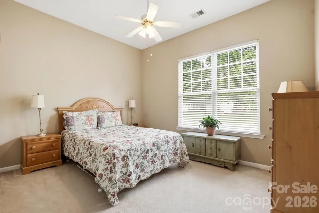 6120 Pale Moss Lane Charlotte NC 28269