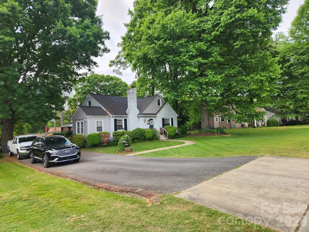 3922 Mcmillan Street Charlotte NC 28205