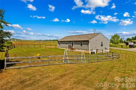104 Sandtrap Drive Statesville NC 28677