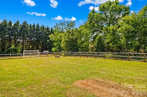 104 Sandtrap Drive Statesville NC 28677