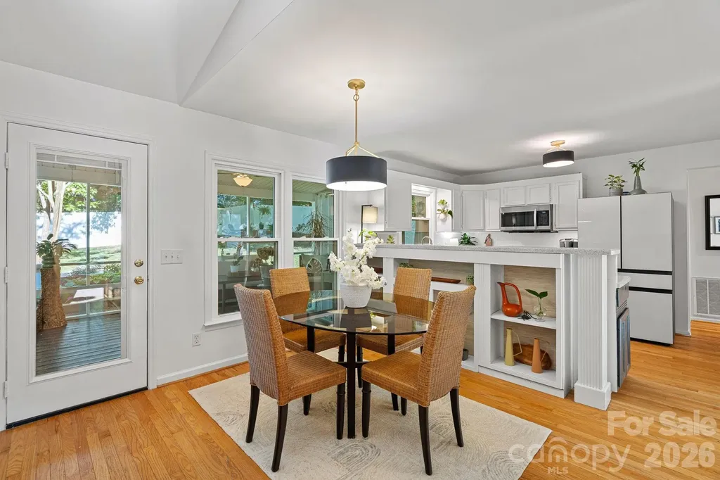 154 Quiet Cove Road Mooresville NC 28117